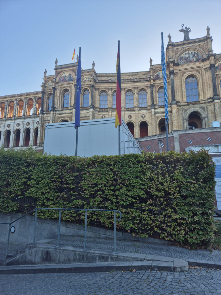 Blick auf das beeindruckende Maximilianeum